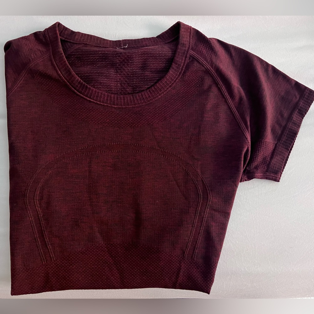 Swiftly Tech Short-Sleeve Tshirt